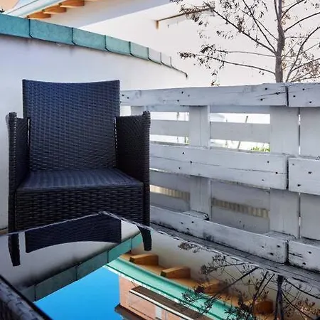 Airport 8 Min A/c - Netflix- Free Parking Apartamento *
